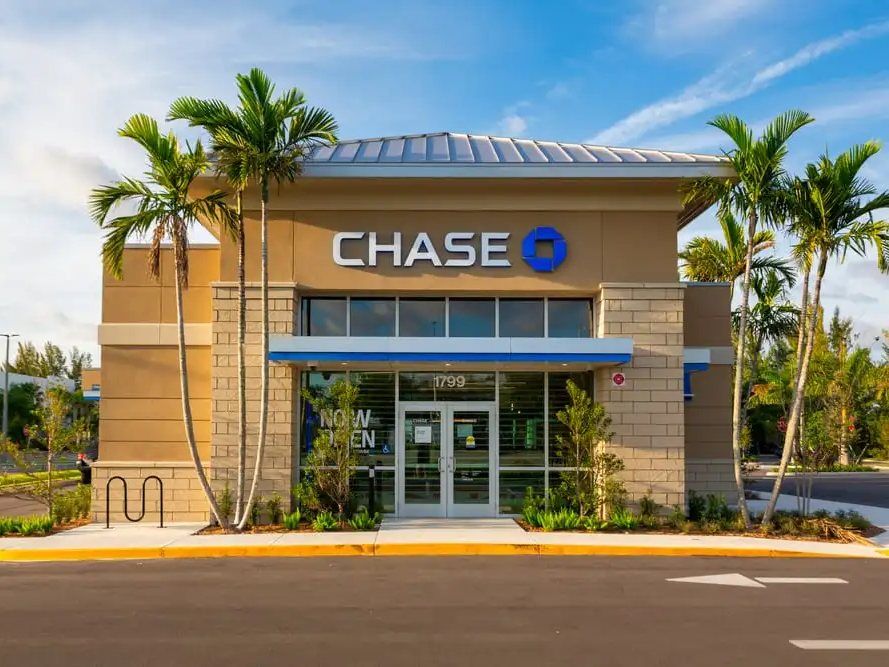 Retail storefront